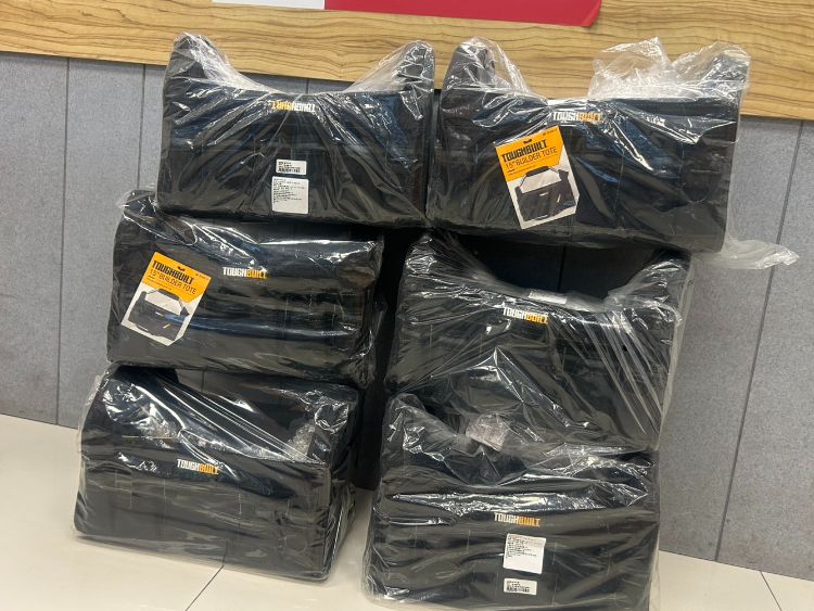 托比爾 TOUGHBUILT  鋁桿工具袋  TB-83B-15 收納袋 57格 工具袋 工具包 15吋