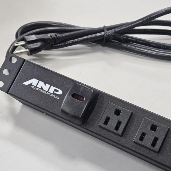 ANP 19吋 機櫃機架用 八孔電源插座 電源排插 15A 突波吸收 PDU 電源延長線 防過載